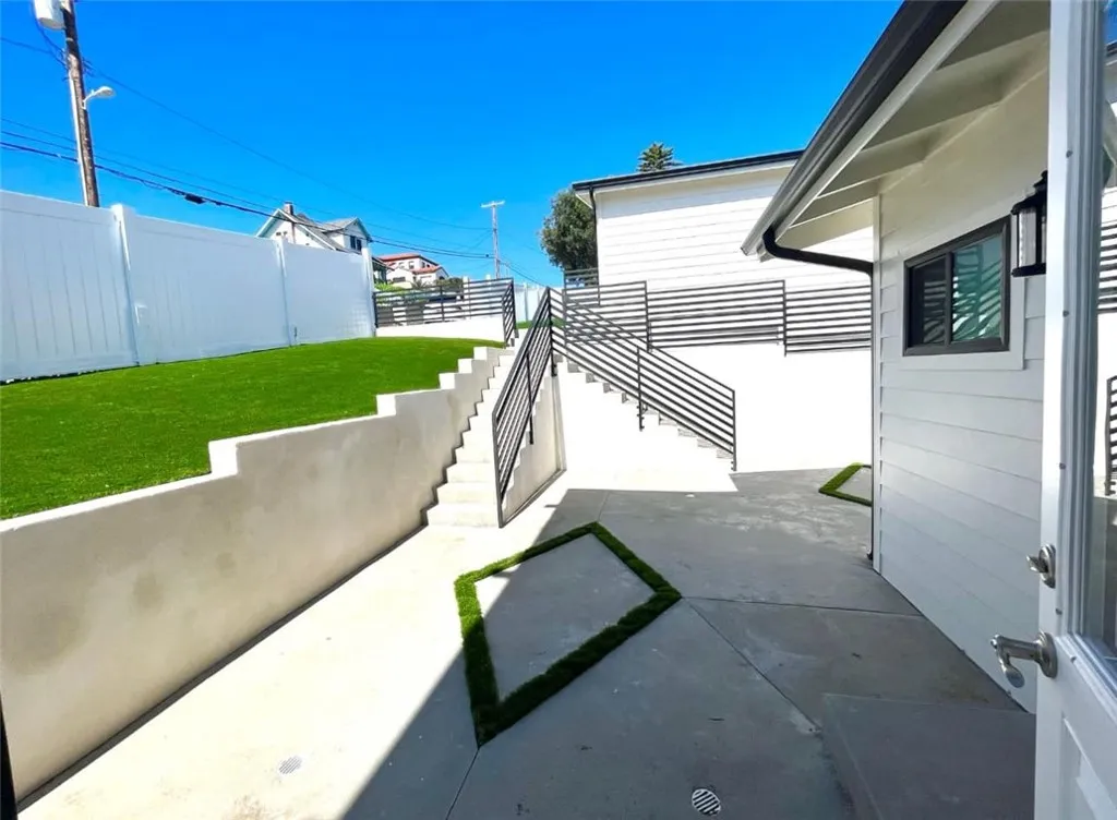 624 W 38th Street, San Pedro, California 90731 home-pic-19